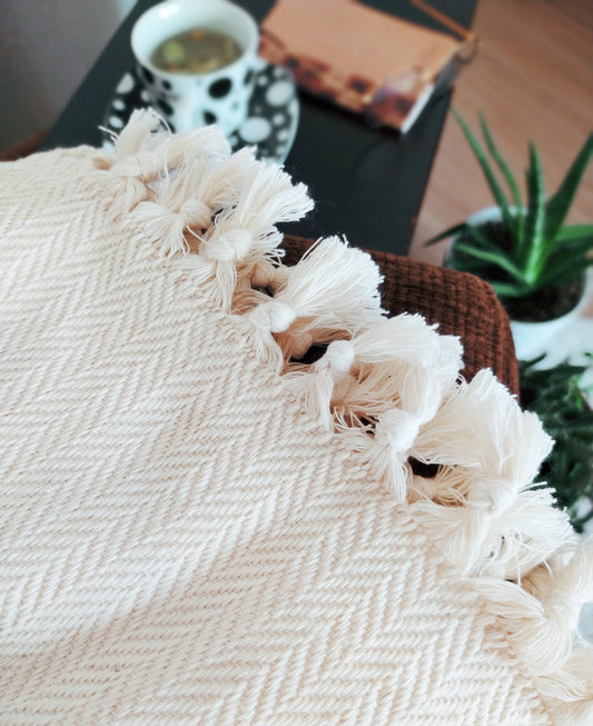 Käsinkudottu puuvillaviltti Göreme – ajaton sisustus